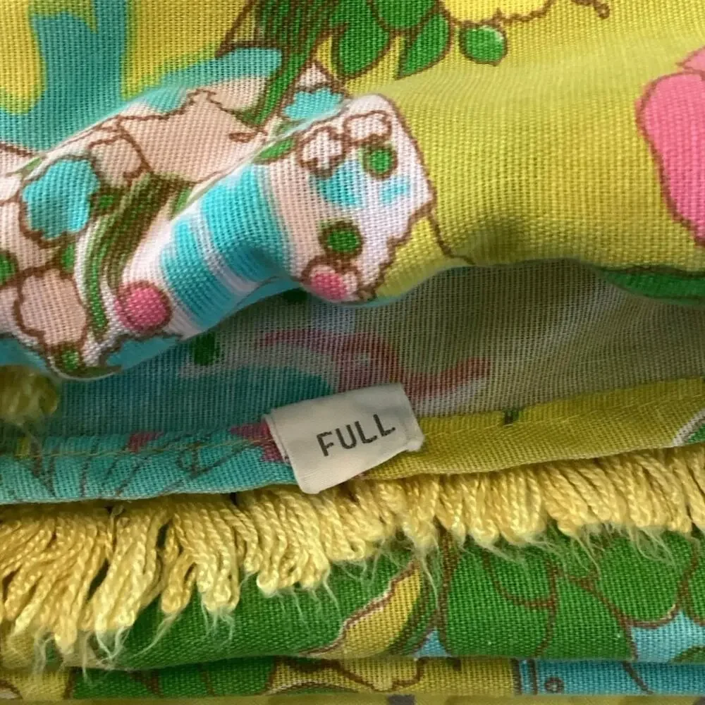 Vintage 70s Chartreuse Hot Pink Lightweight Full Size Bedspread Holly Hobbie